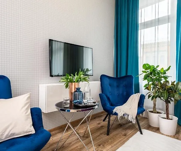 Hotel Sofia By The Railway Station 3*