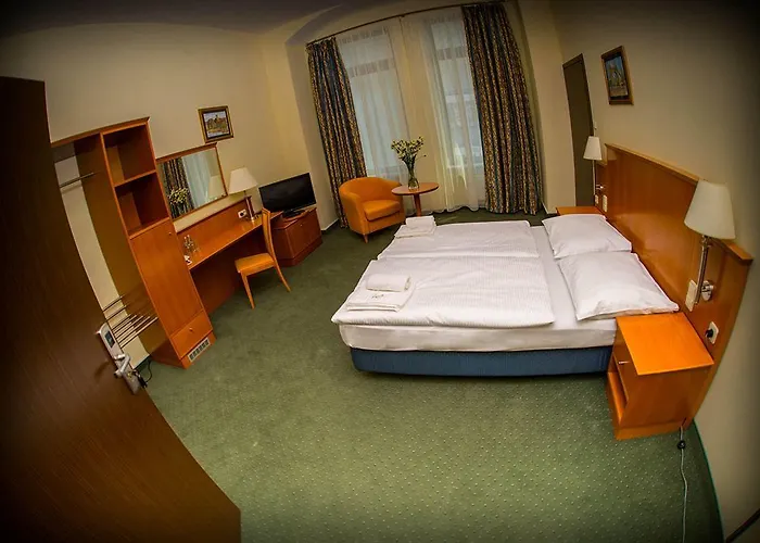 Sofia By The Railway Station Hotel 3*