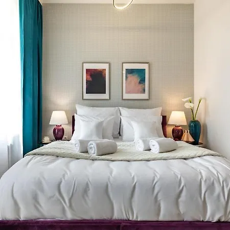 Sofia By The Railway Station 3*