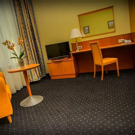 Sofia By The Railway Station Otel