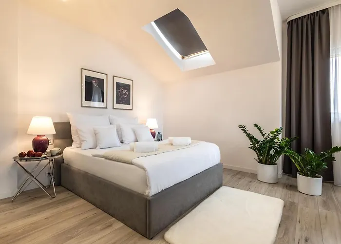 Hotell Sofia By The Railway Station 3*