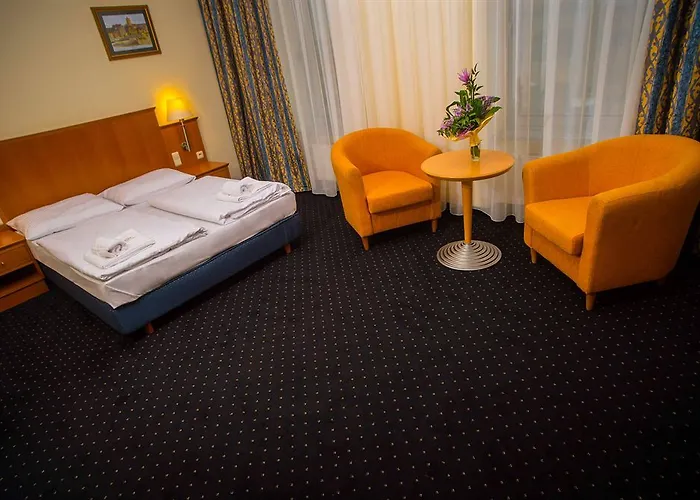 Sofia By The Railway Station Hotell