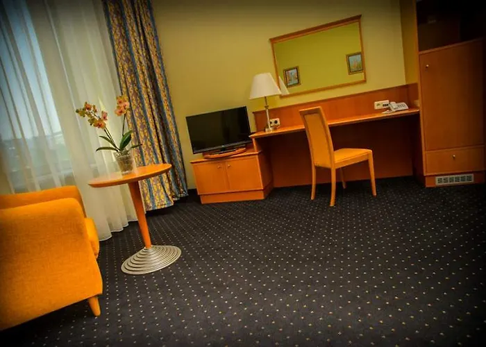 Sofia By The Railway Station Hotell